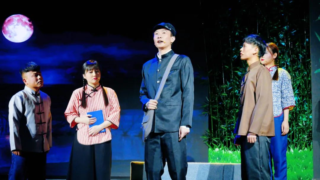 穿越时空的青春对话燃