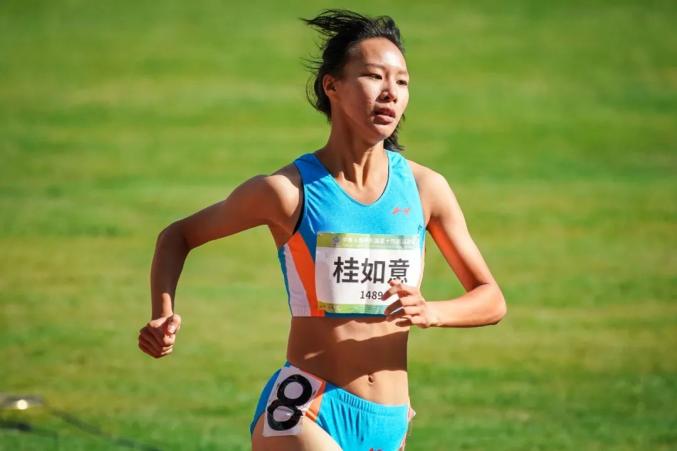 和王春雨一起安徽高二女生冲进全运会800米决赛