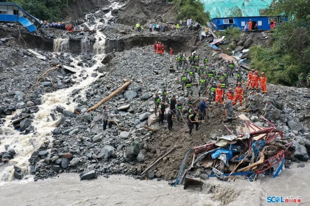 9月26日凌晨,四川雅安天全县因大暴雨引发山洪泥石流