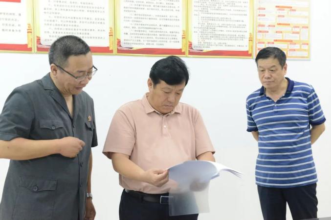 临颍县委常委,政法委书记常国庆调研平安建设及"三零"创建工作