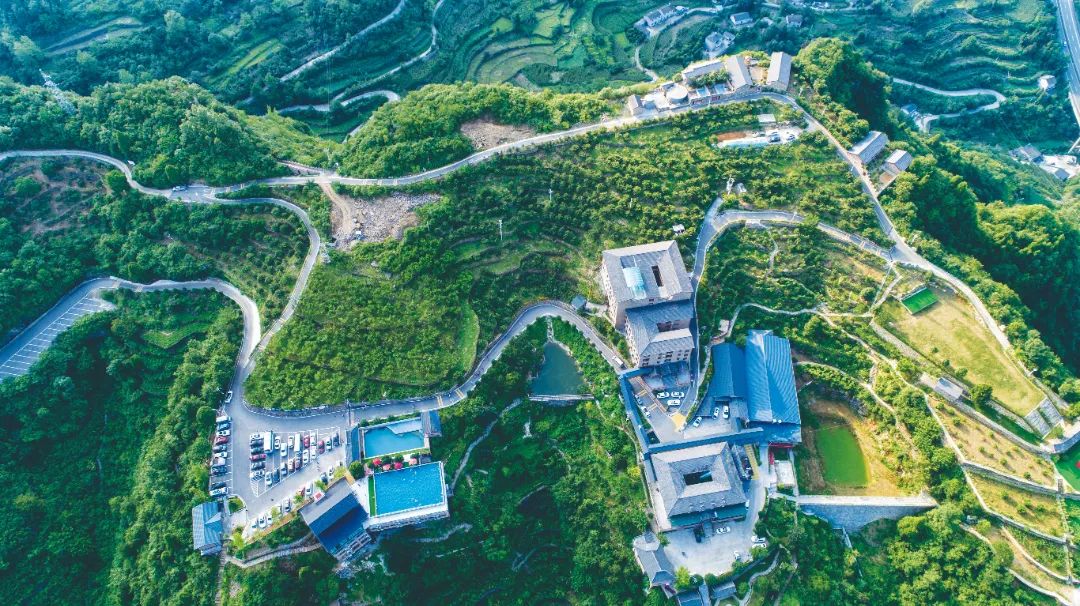 远安县入选国家全域旅游示范区;宜昌三峡旅游度假区,百里荒旅游度假区