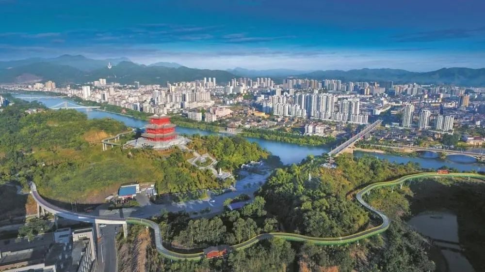 三明这五年,请你来阅卷!