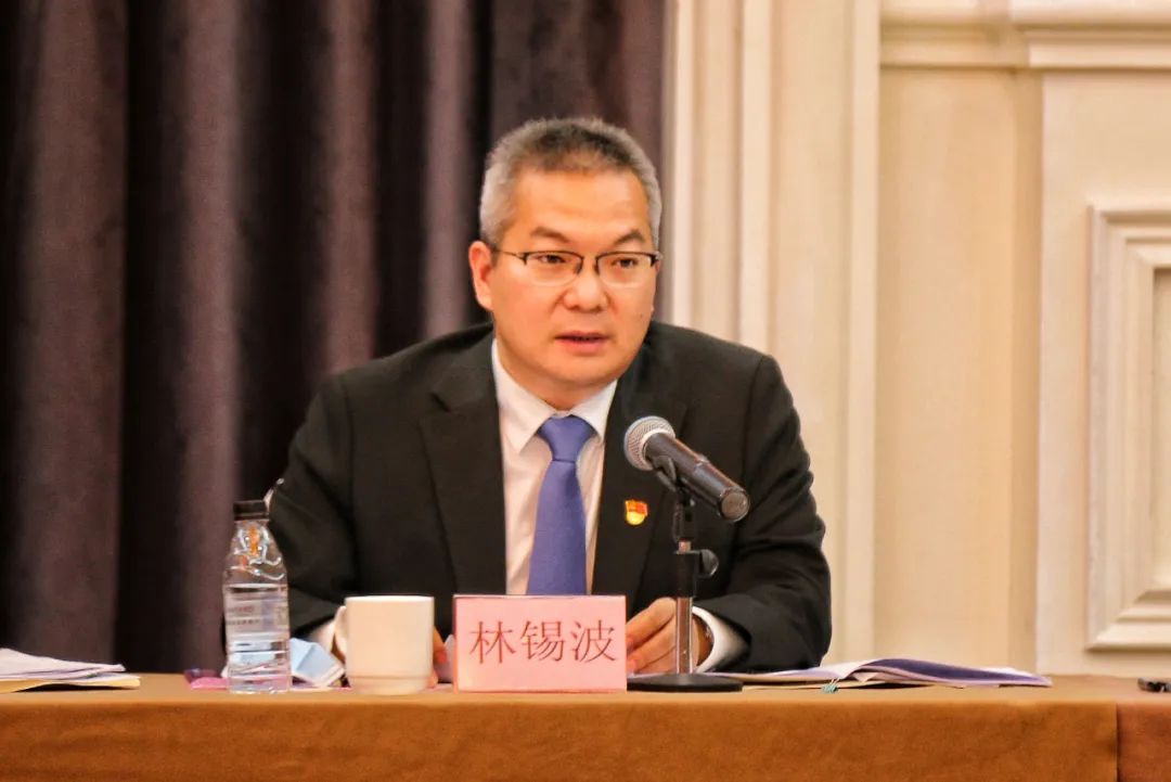 分团讨论努力当好高质量发展标杆林锡波刘兵在圭峰会城双水沙堆团强调