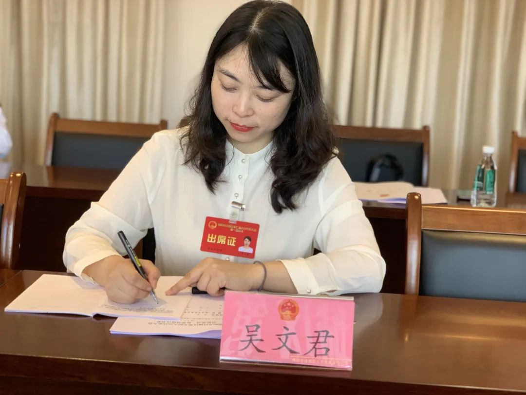 听听涪城女人大代表们都呼吁了些什么?