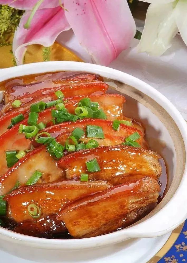 放假去哪玩来这里请你喝喜酒吃九大簋