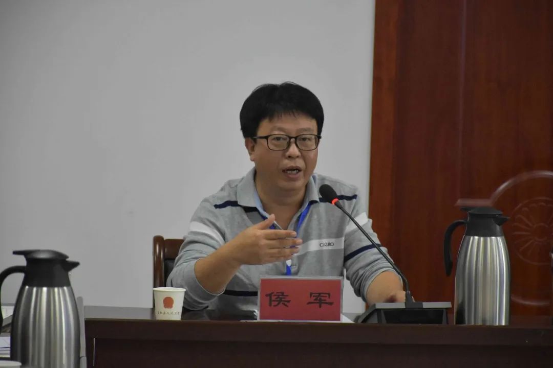 在座谈会上,与会代表听取了党组书记,院长韩勇关于左权县人民法院刑事