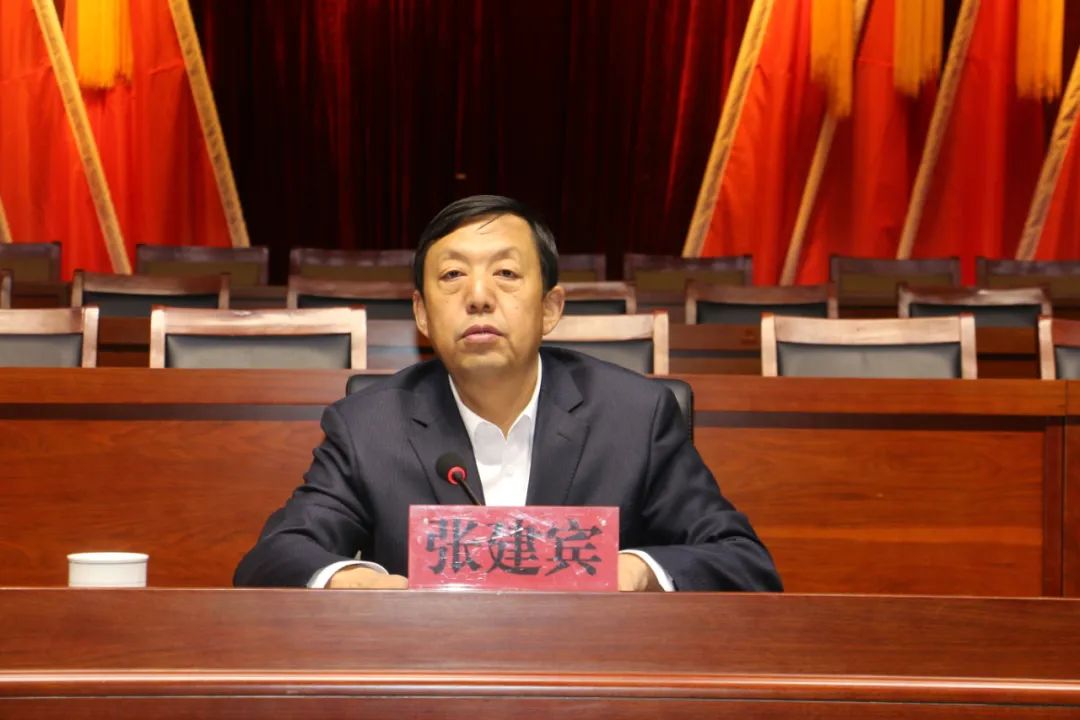 张建宾就贯彻落实好党代会精神和隋书记的讲话精神强调,要深刻领会市