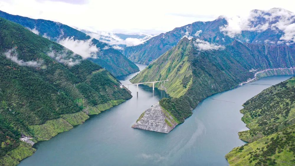 央视新闻联播全程解码雅砻江两河口水电站投产发电