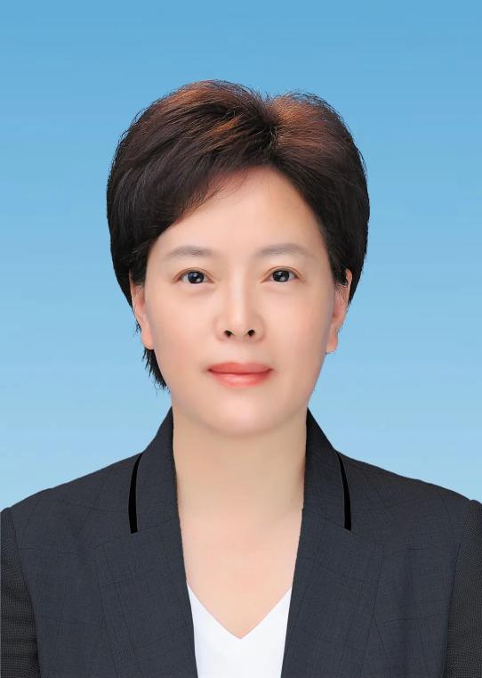 大学,中共党员,现任德阳市委常委,政法委书记,副市长兼德阳国际铁