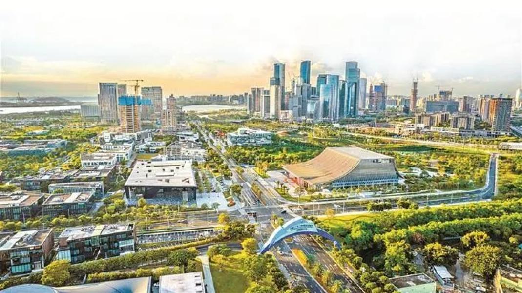 深圳晚报记者 宁杰文 摄03《前海方案》落地 未来发展可期"以前就觉得