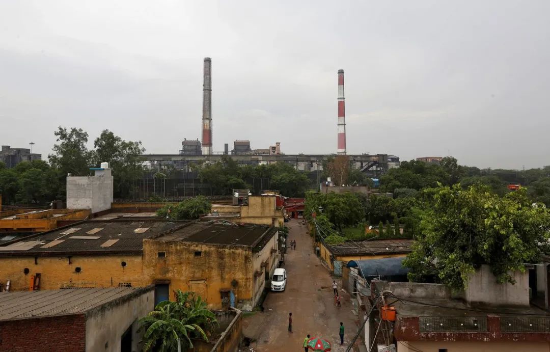 △位于新德里的火力发电厂（图源：路透社）