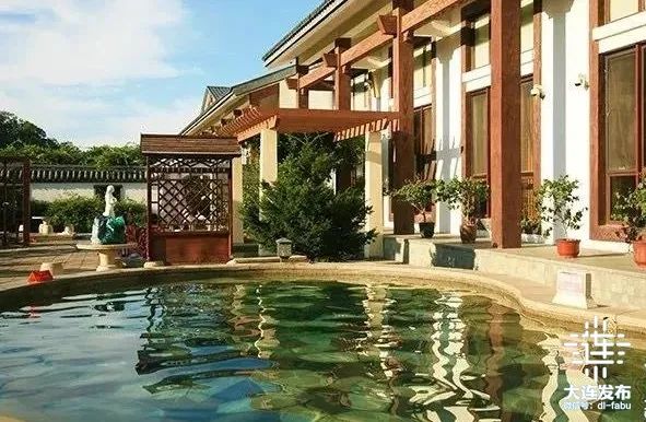 告别暑气,最美好的事情不过是在暖暖的温泉水里打个盹儿.