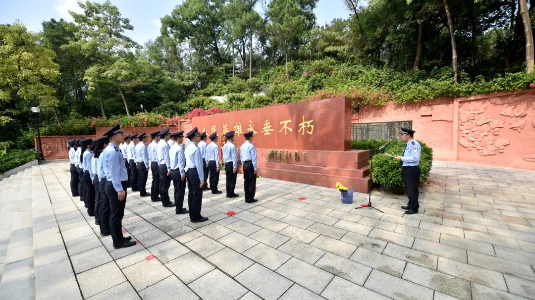 江门英雄山烈士陵园图片