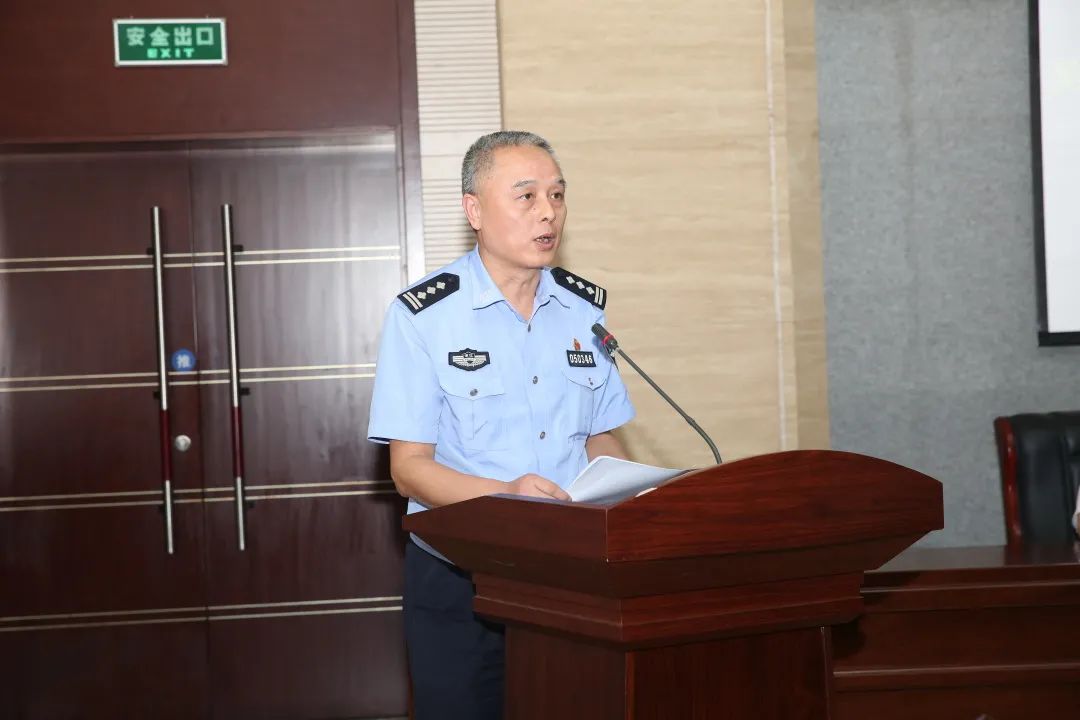 表态发言吴兴法院党组成员,审判委员会专职委员,执行局局长李辉解读不