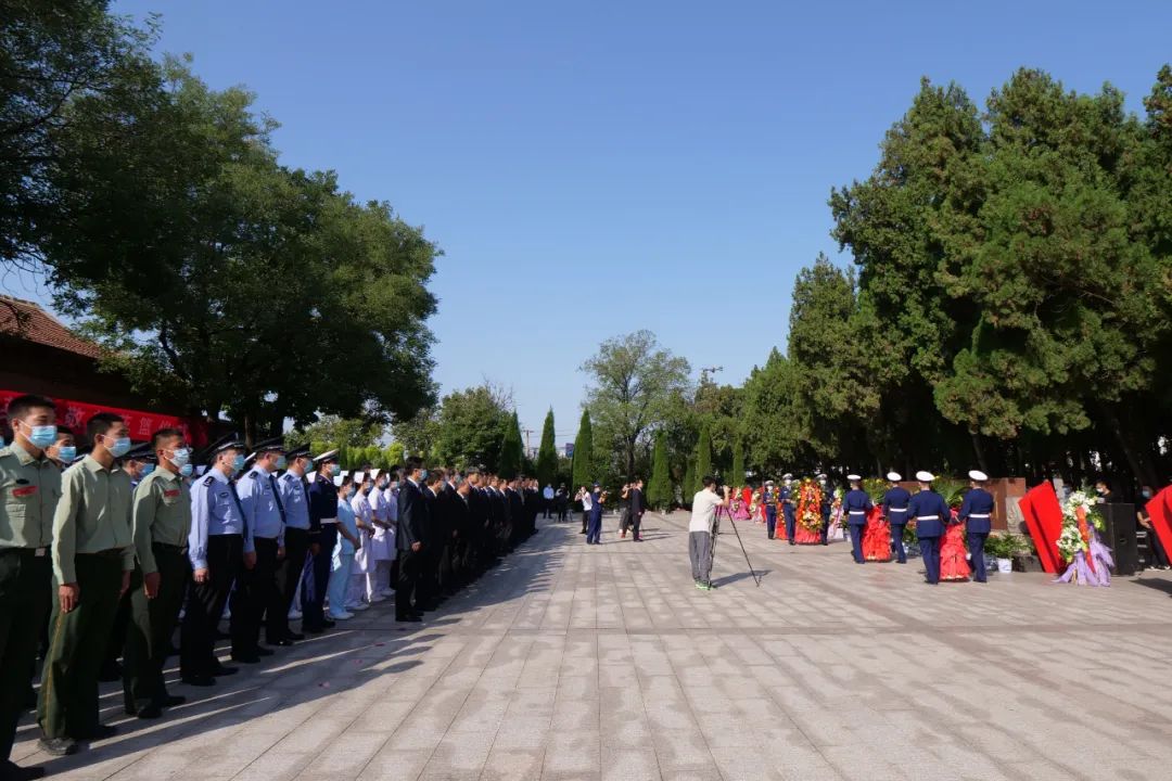 增强爱国主义精神,9月30日上午9:00,桓台县在县烈士陵园举行公祭烈士