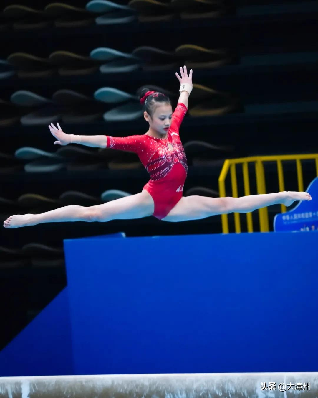 龙文籍14岁邱祺缘获得全运会女子平衡木铜牌