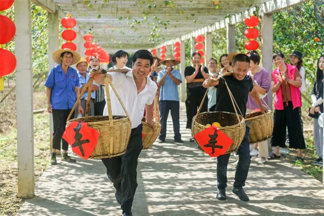 縣煤山鎮拋瀆崗村舉行