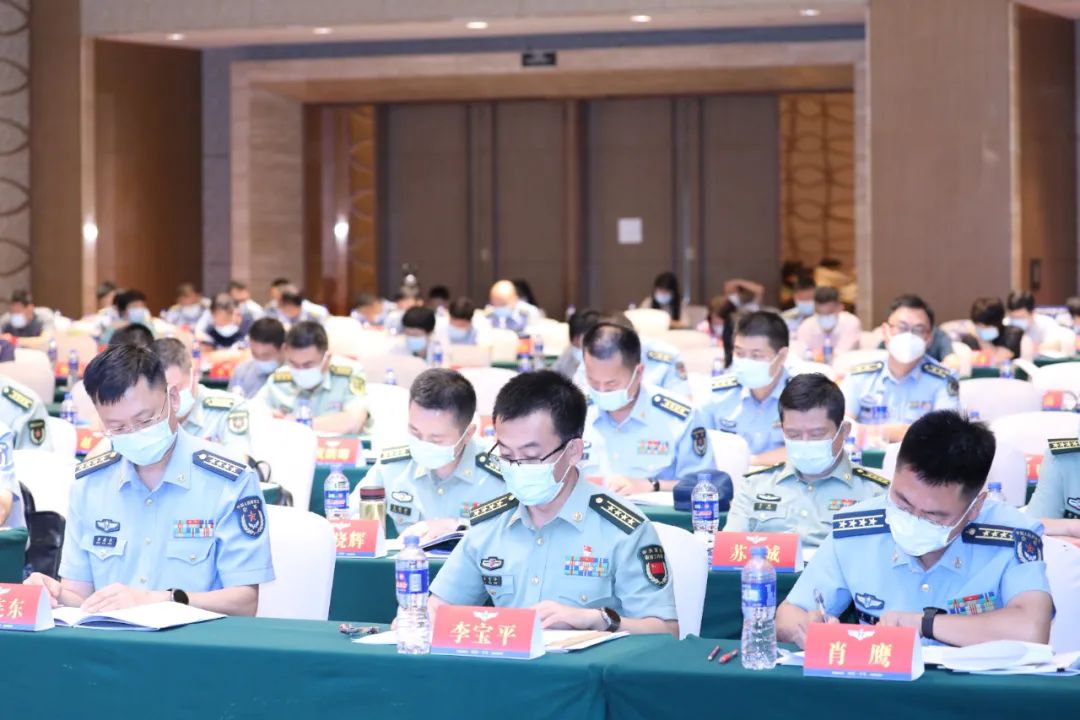 空军退役军人工作军地座谈会在广东召开