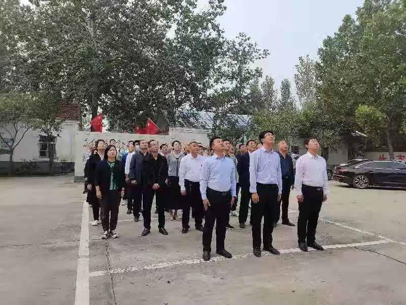 今天,磁县绽放"中国红"!