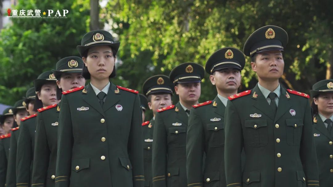 祝福祖国丨武警重庆总队医院举行升旗仪式