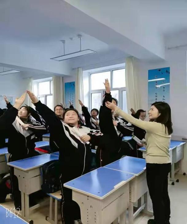 抚远一中全体教师不断创新教育管理方式和教学模式,优化和创新作业