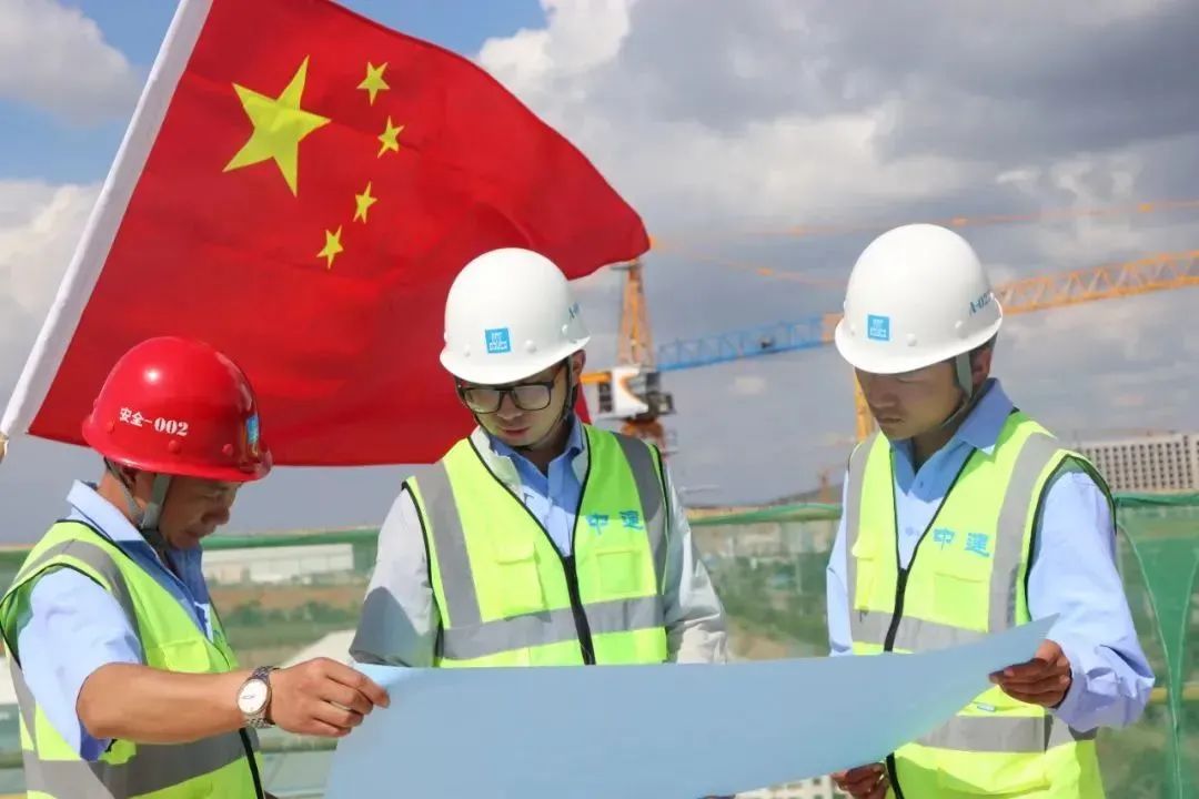 72岁华诞!中建一局建设者"筑"福祖国