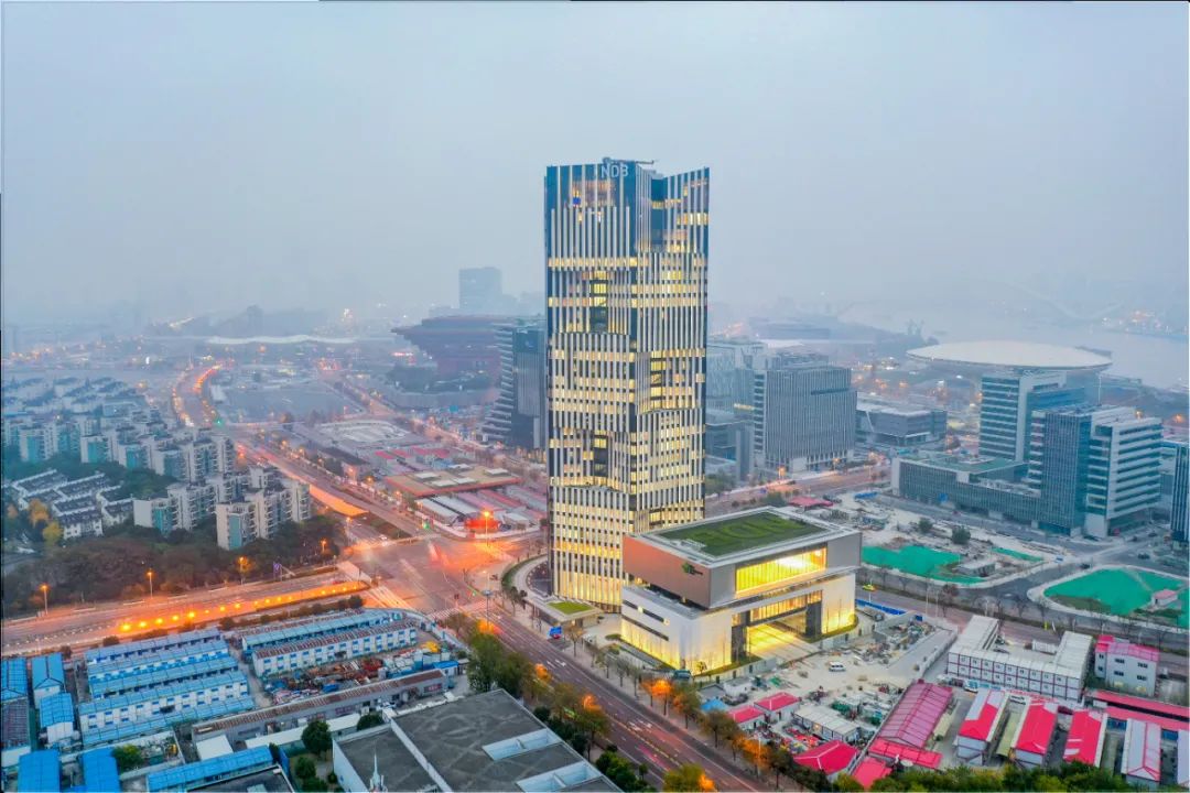 150米!世博园区的最高建筑长什么样?一起去探访→
