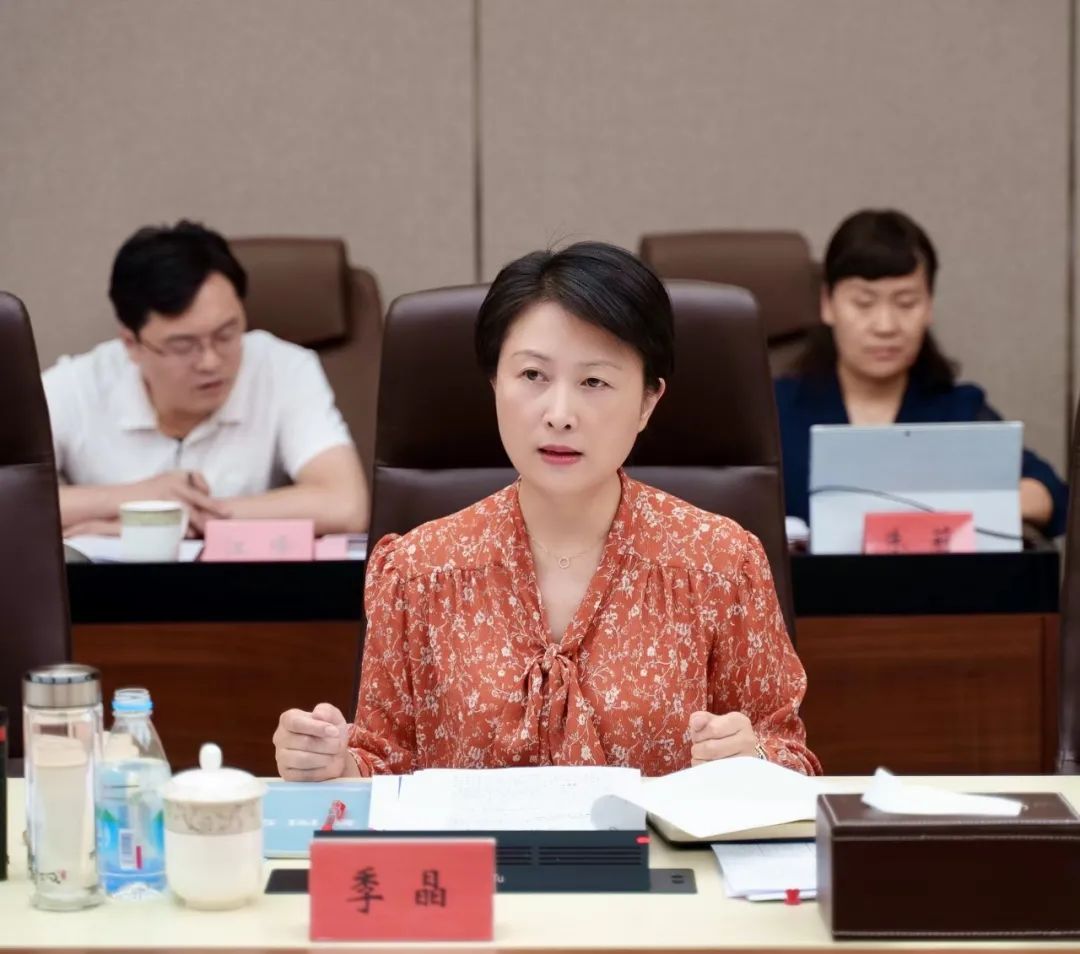 季晶对相城高新区相关工作表示肯定,并对下一步工作提出要求.