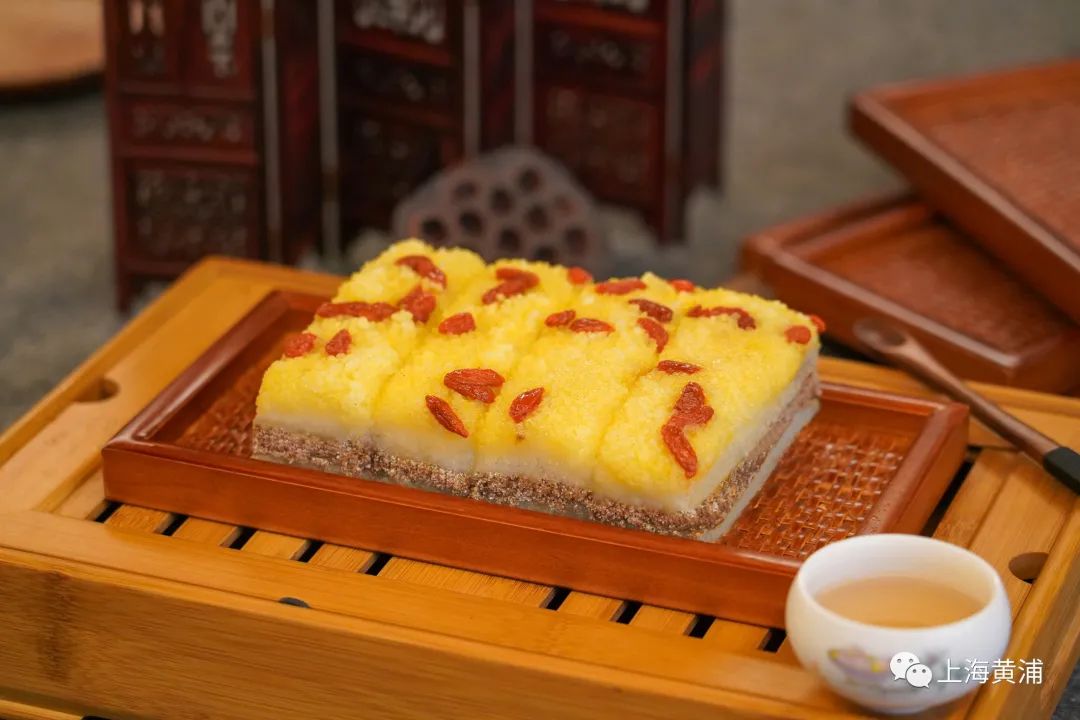一年爆火一周的这块糕上市了许多上海人准备为它排队