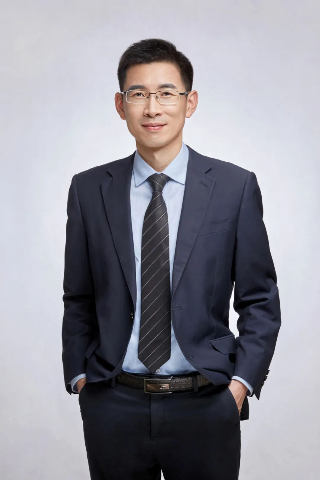 A股十大核心问题！周蔚文、桑磊、沙炜、陆彬、余广、梁杏、王大鹏、李文宾等八大基金经理最新解盘！
