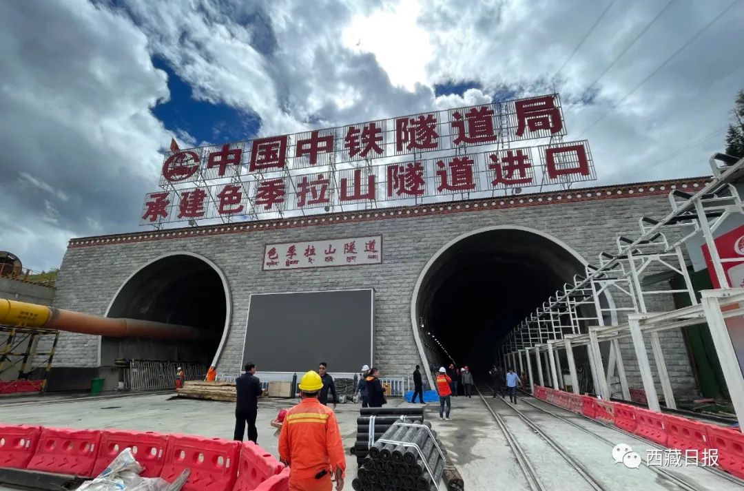 这是色季拉山隧道进口.记者 次旺 摄