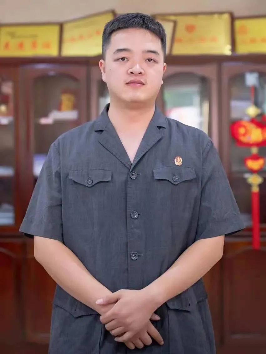 作为一名法院新人,我将常怀感恩之心工作,积极向各位优秀的前辈看齐