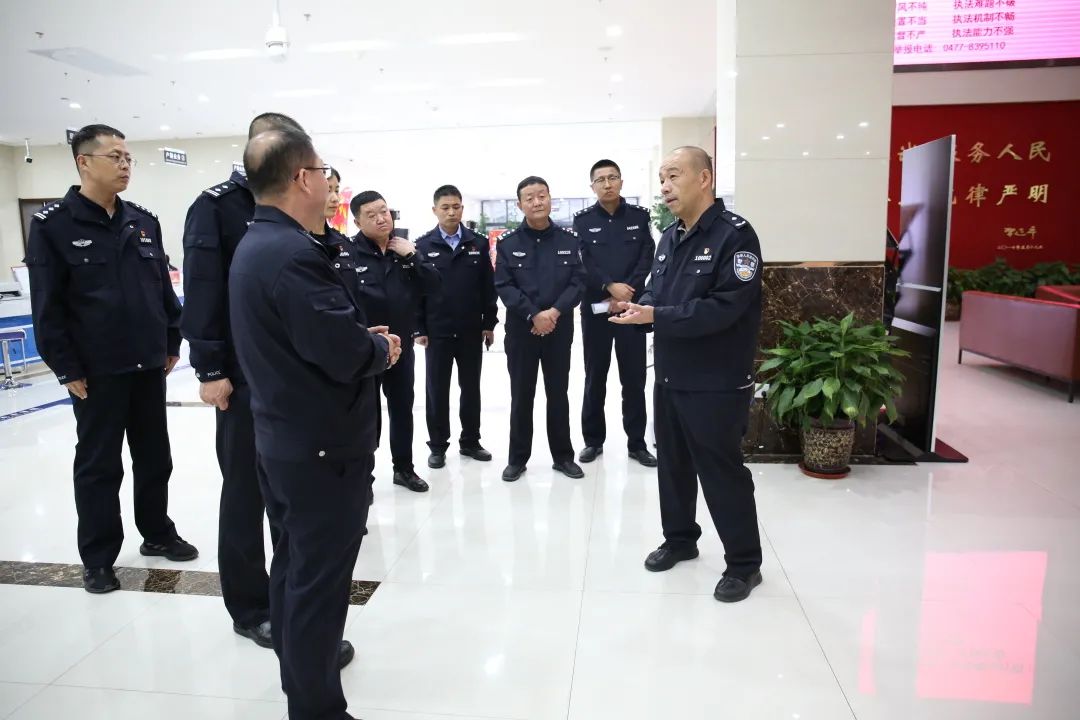 王飞副局长调研公安"放管服"改革工作