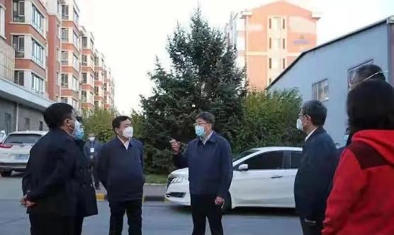 67王兆力在巴彦县兴隆镇兴隆林业局检查指导疫情防控工作时强调保持