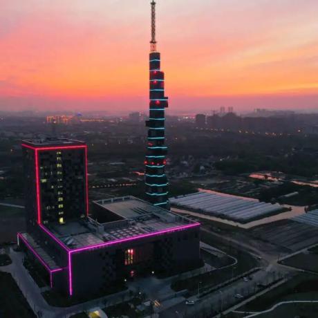 除了你每天路过的奉贤小东方明珠上海的这些电视塔也承载了许多市民的