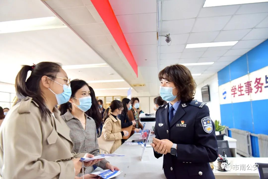 人口管理大队_瓮安县公安局人口管理大队:有情怀的担当有温度的服务(2)