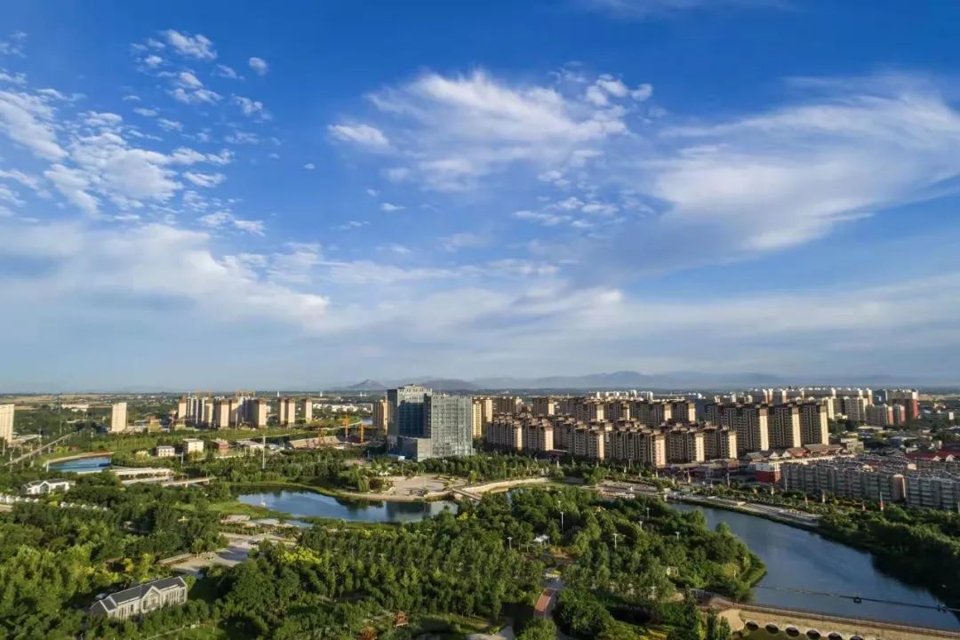 汉高祖三年(前204年),灵寿置县,治所在今县城西北15里灵寿村.