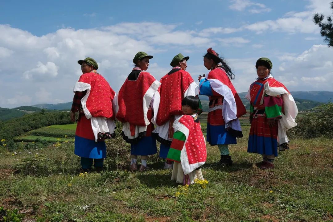 寻甸县的六哨乡,凤合镇,金源乡和倘甸镇的山区居住着彝族的一个支系