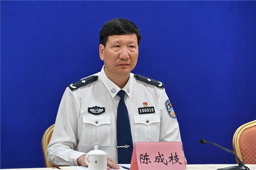 警民携手构建全民反诈防骗新格局