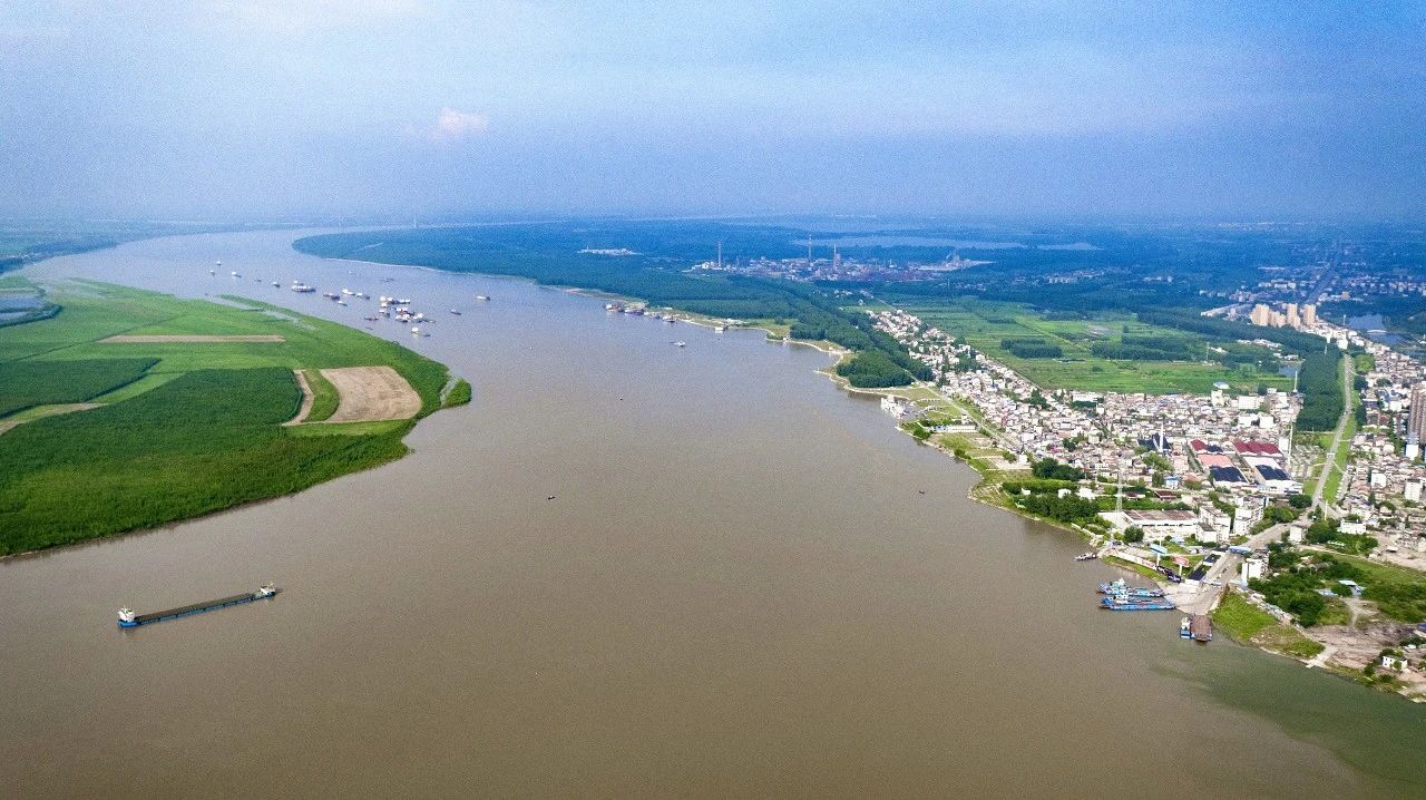 石首市新建全球首个湿地植物生物炼制工厂也将于明年初完工,规划投资