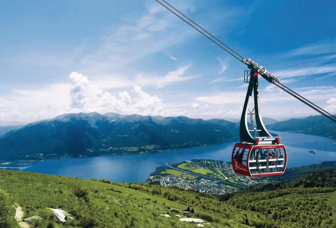 来提契诺体验在冬春间穿梭的感觉