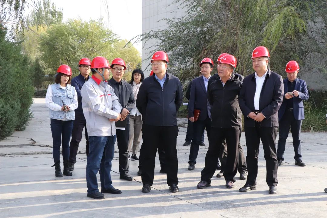 玉泉区委主要领导调研裕隆园区闲置土地及转型升级企业情况