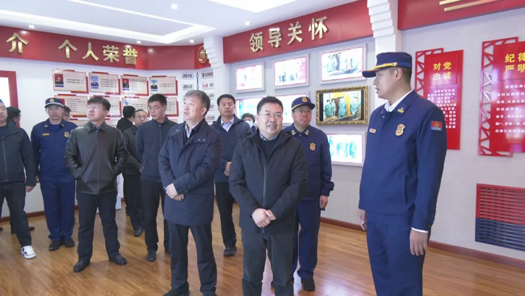 内蒙古自治区应急管理厅厅长鞠树文一行深入我市调研指导工作