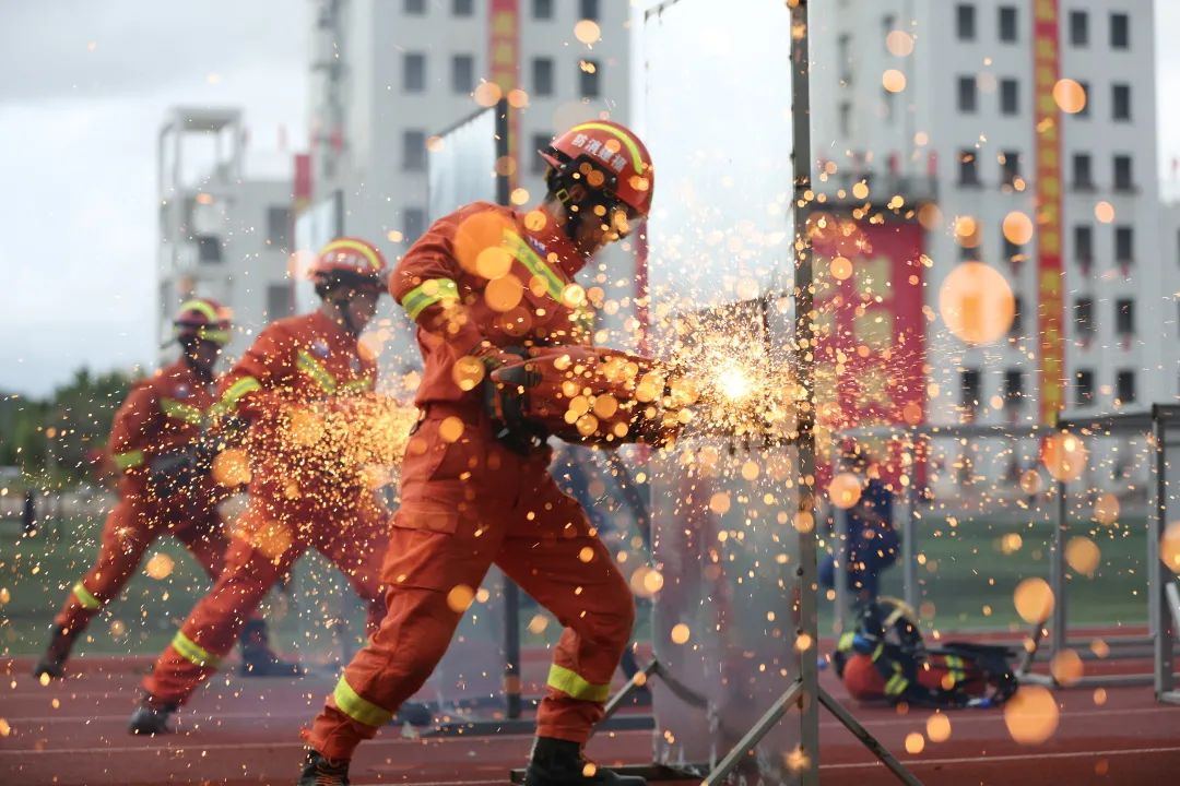 新蓝起航2020年福建省新招录消防员奔赴一线岗前实训