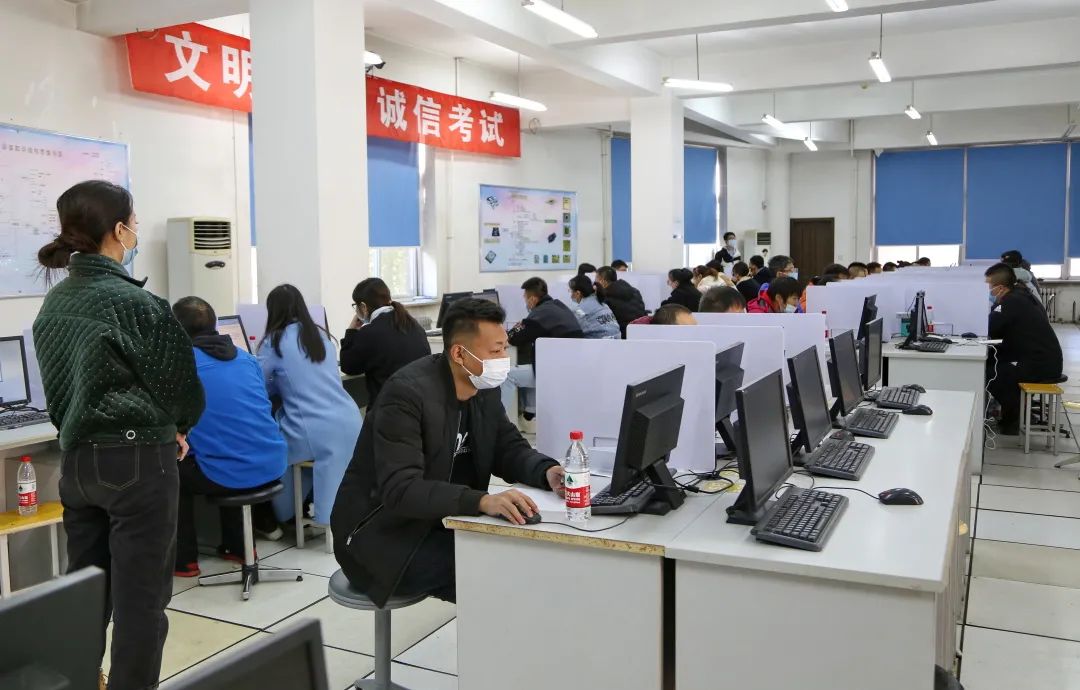 我市890余人赶考国家统一法律职业资格考试_澎湃号·政务_澎湃新闻-The Paper