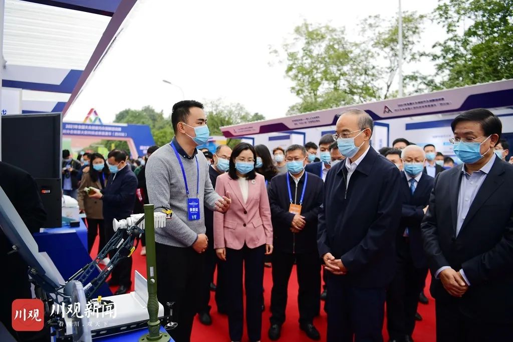 2021年全国大众创业万众创新活动周四川分会场活动启动黄强省长出席并