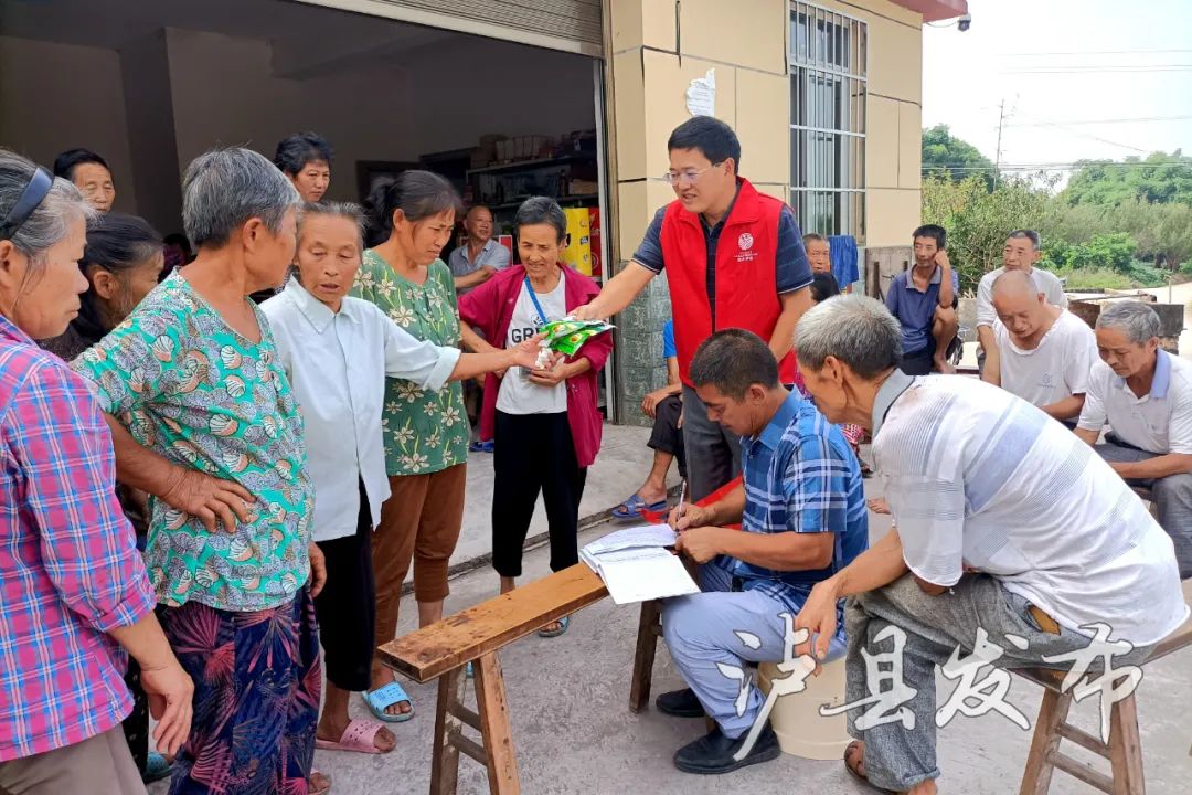 感动照片 暖心图片