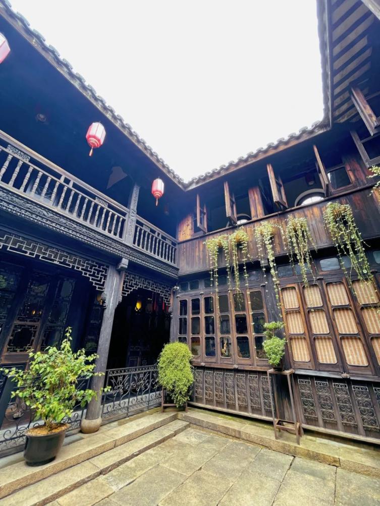 古朴雅致魔都最美雕花楼今日重新开放