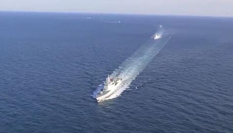 8)中俄10艘舰艇组成的编队18日通过日本津轻海峡,日方:该航道本是为