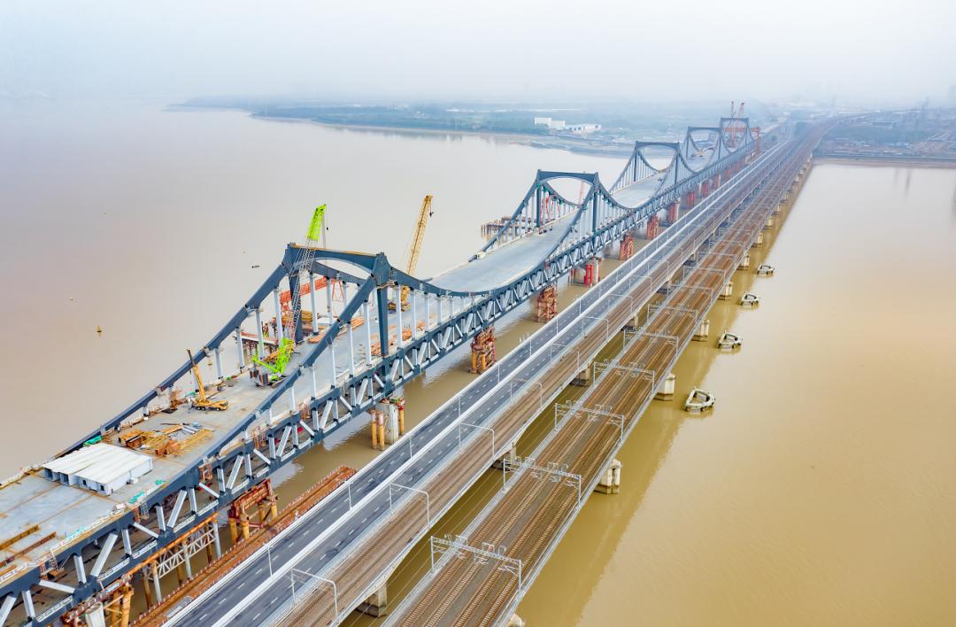 钱塘江上新彭埠大桥首次完整亮相:预计明年通车,不再收通行费